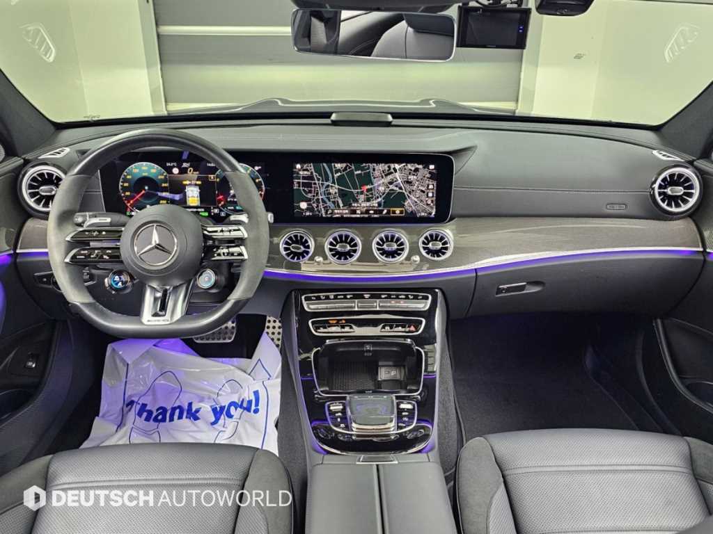 Mercedes-Benz E-Class — photo 07