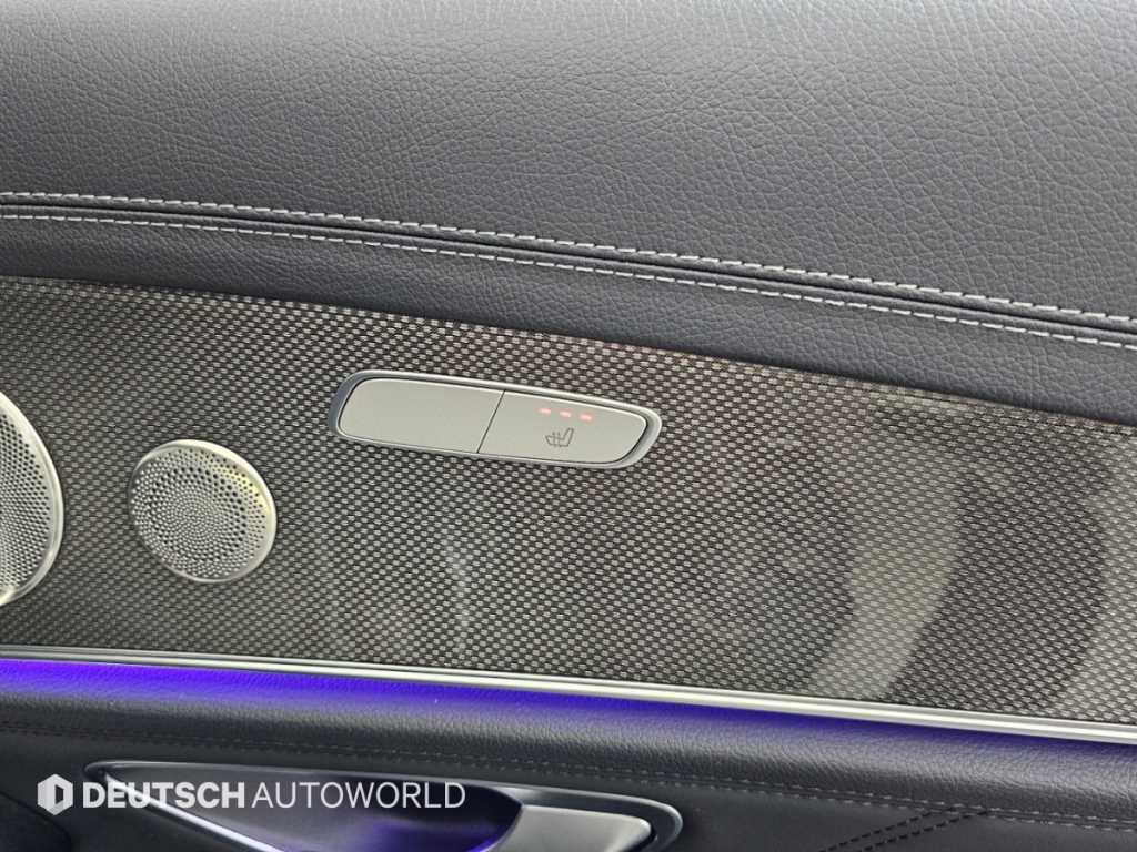 Mercedes-Benz E-Class — photo 16