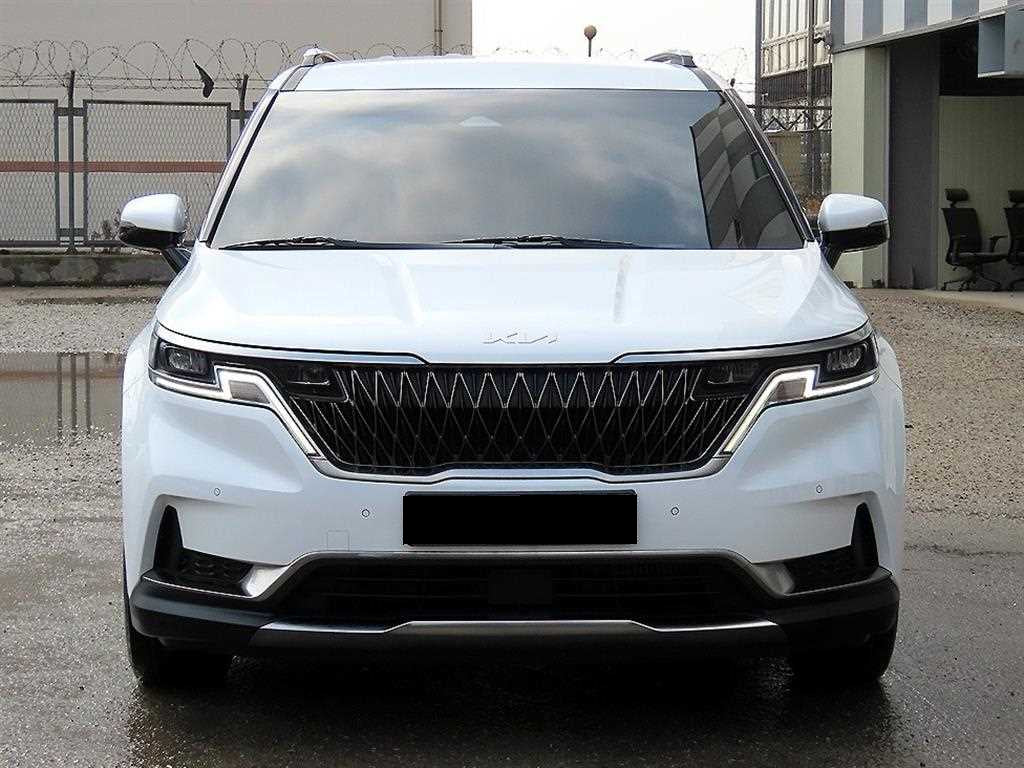 Kia Carnival — photo 01