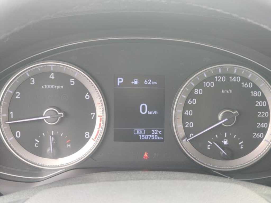 Hyundai Grandeur — photo 08