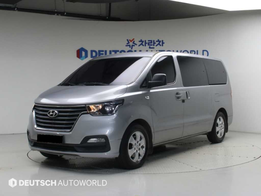 Hyundai Starex — photo 01