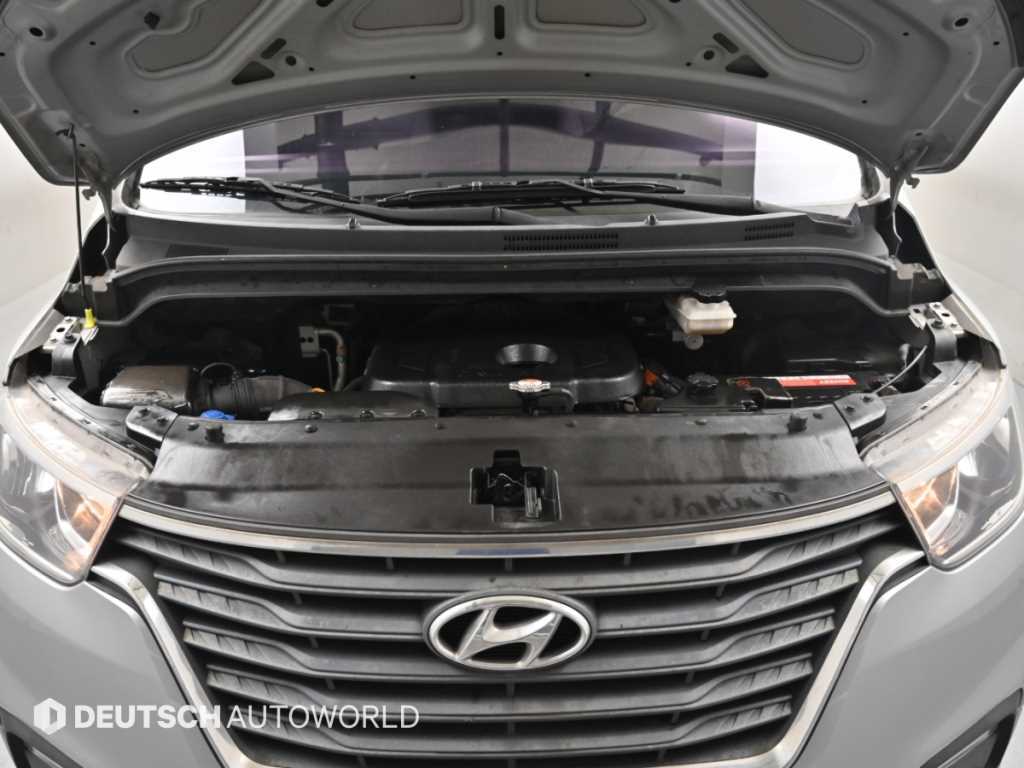 Hyundai Starex — photo 06