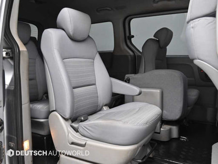 Hyundai Starex — photo 12