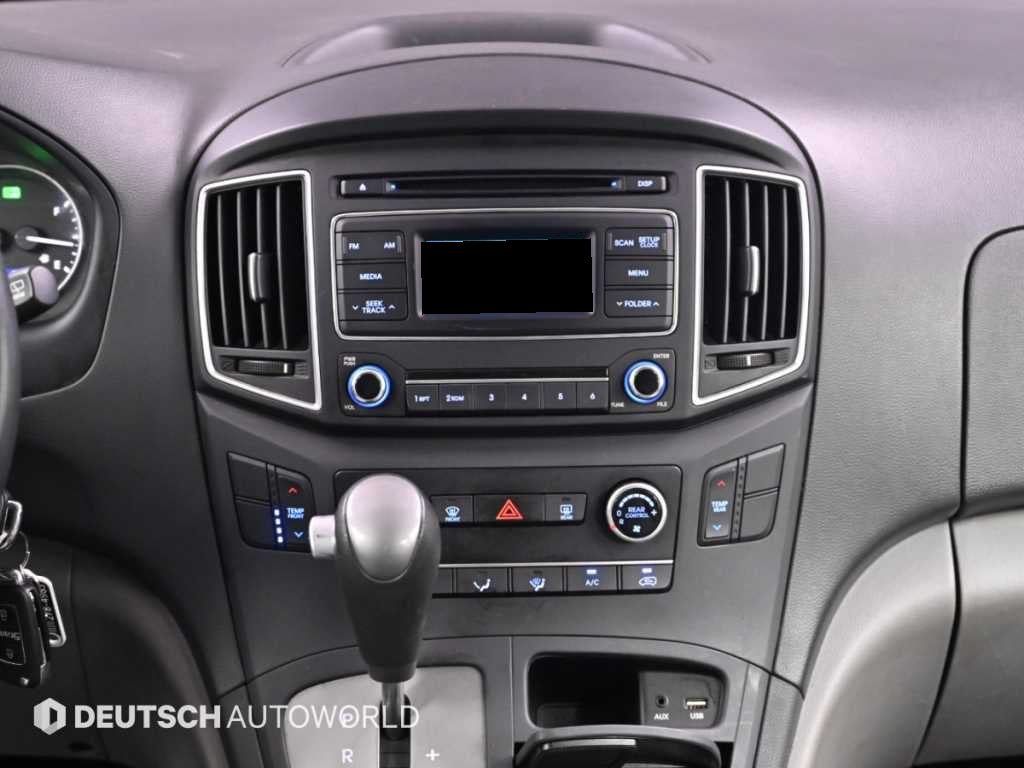 Hyundai Starex — photo 14