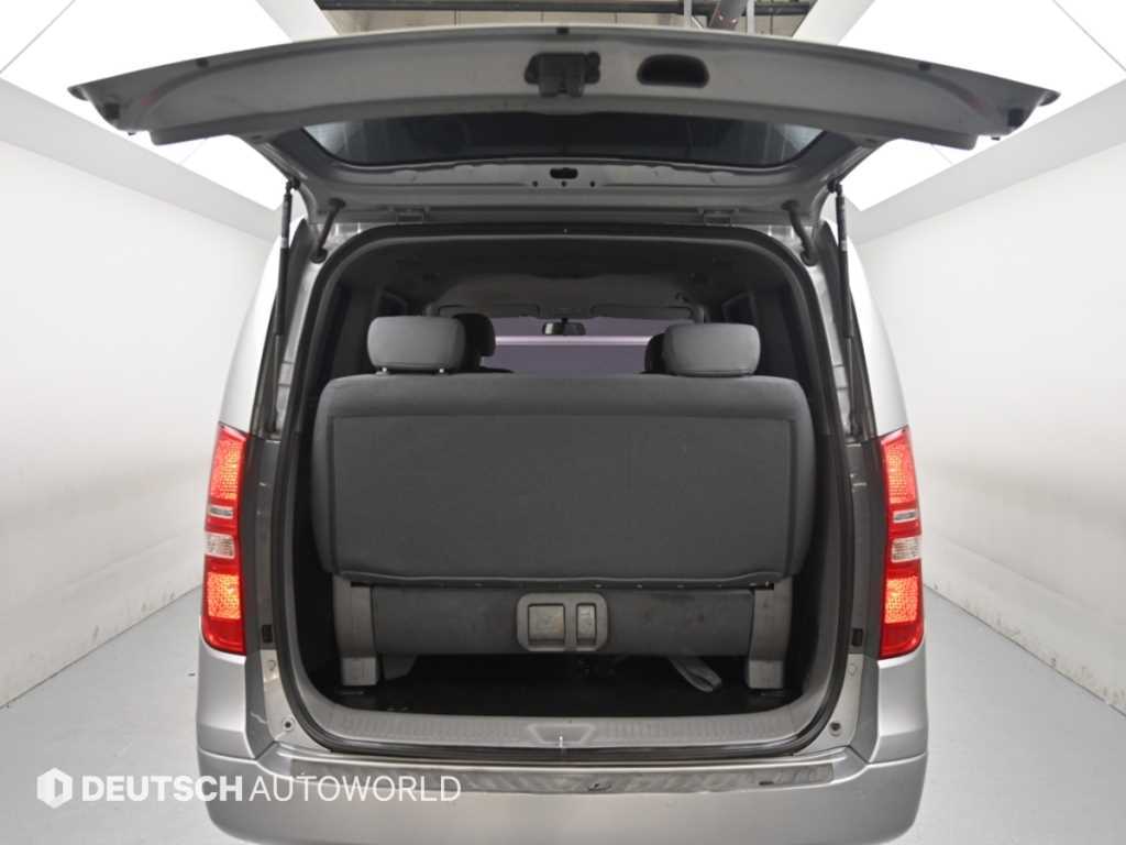 Hyundai Starex — photo 19
