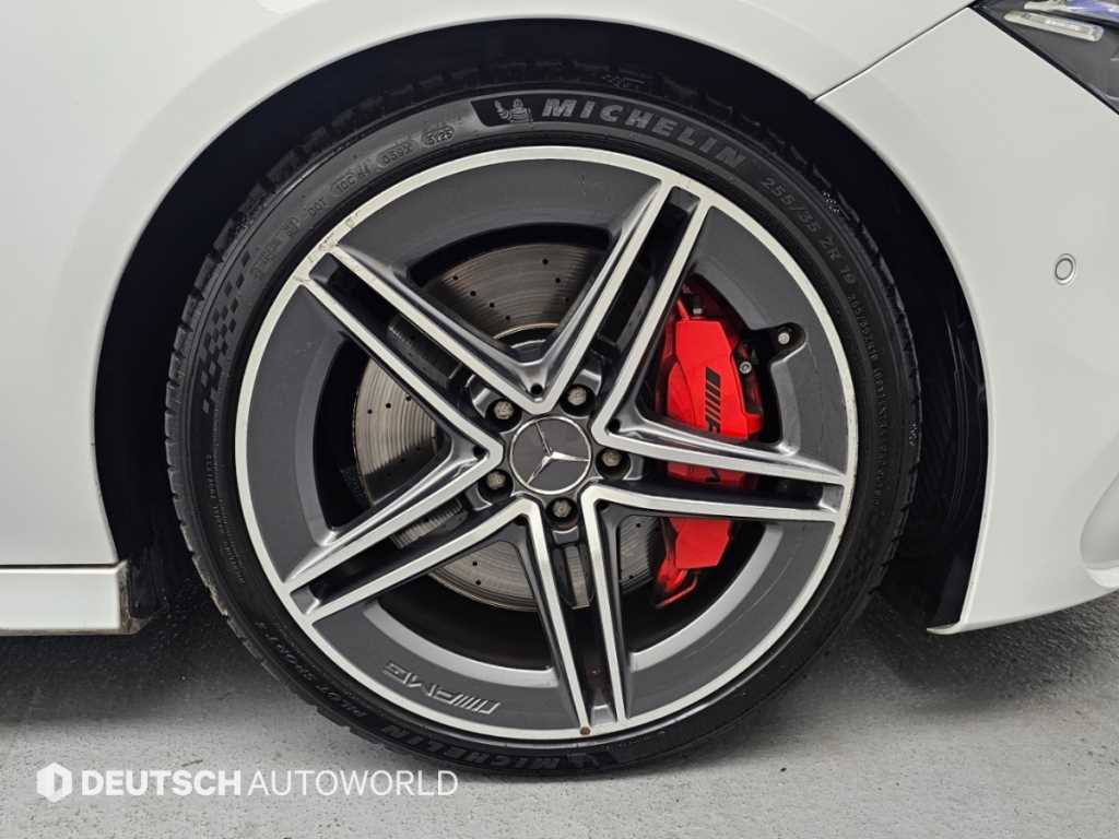 Mercedes-Benz CLA-Class — photo 05