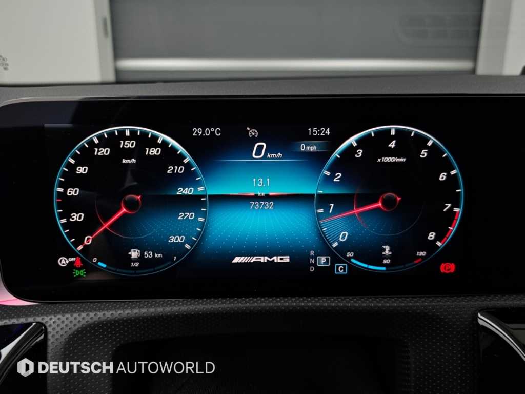 Mercedes-Benz CLA-Class — photo 08