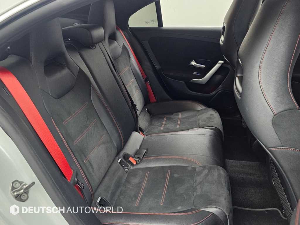 Mercedes-Benz CLA-Class — photo 12
