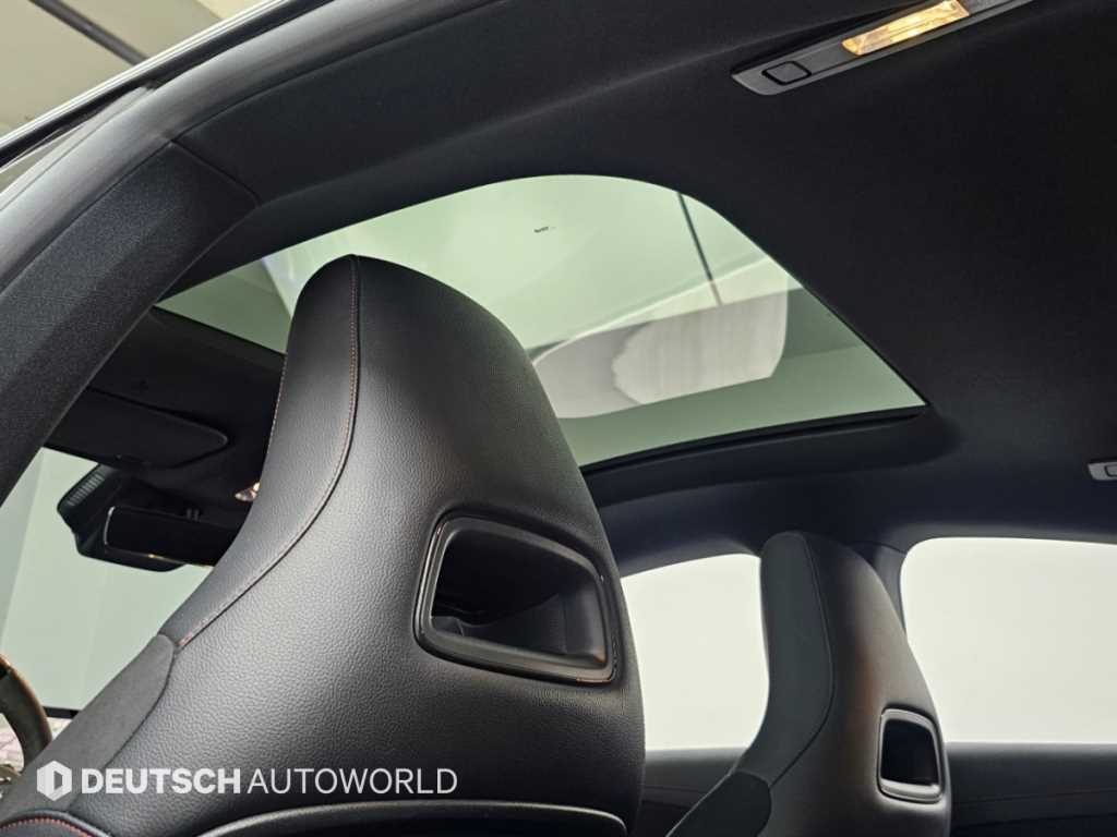 Mercedes-Benz CLA-Class — photo 18