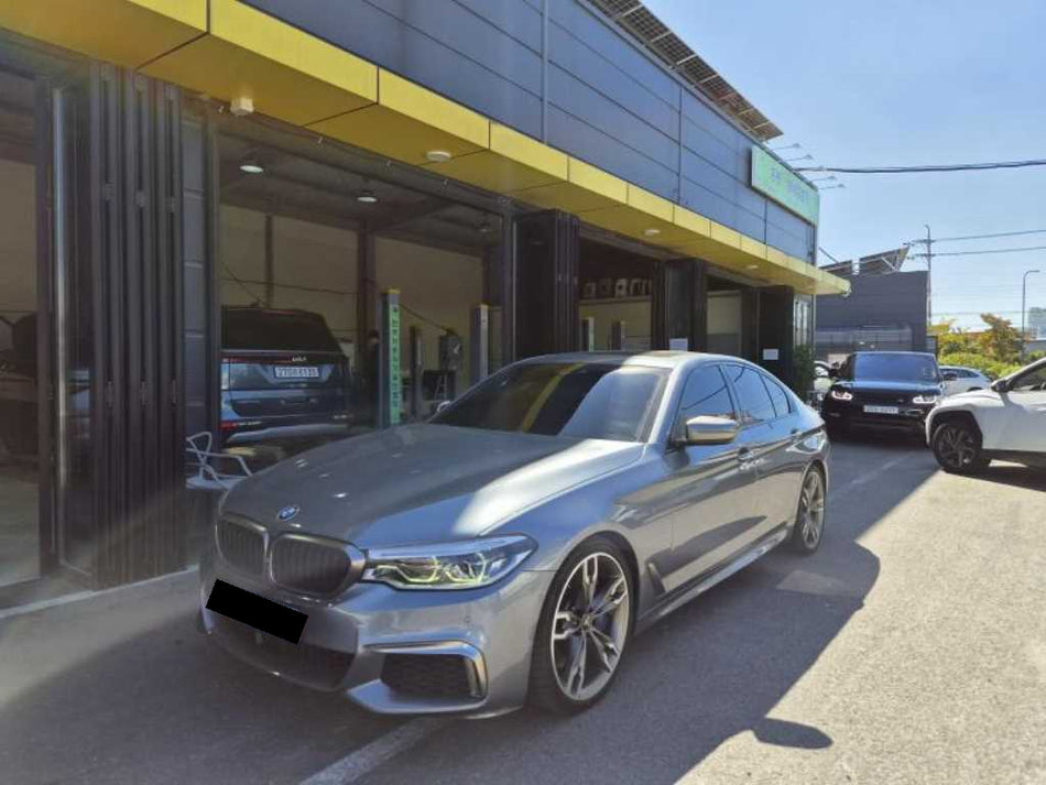 BMW 5-Series — photo 02