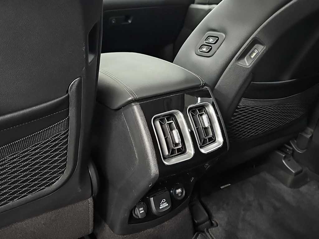 Kia Sorento — photo 13