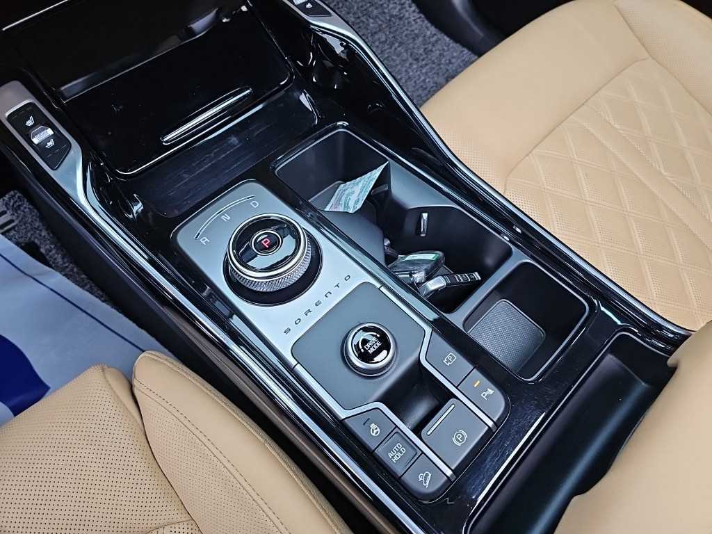 Kia Sorento — photo 08