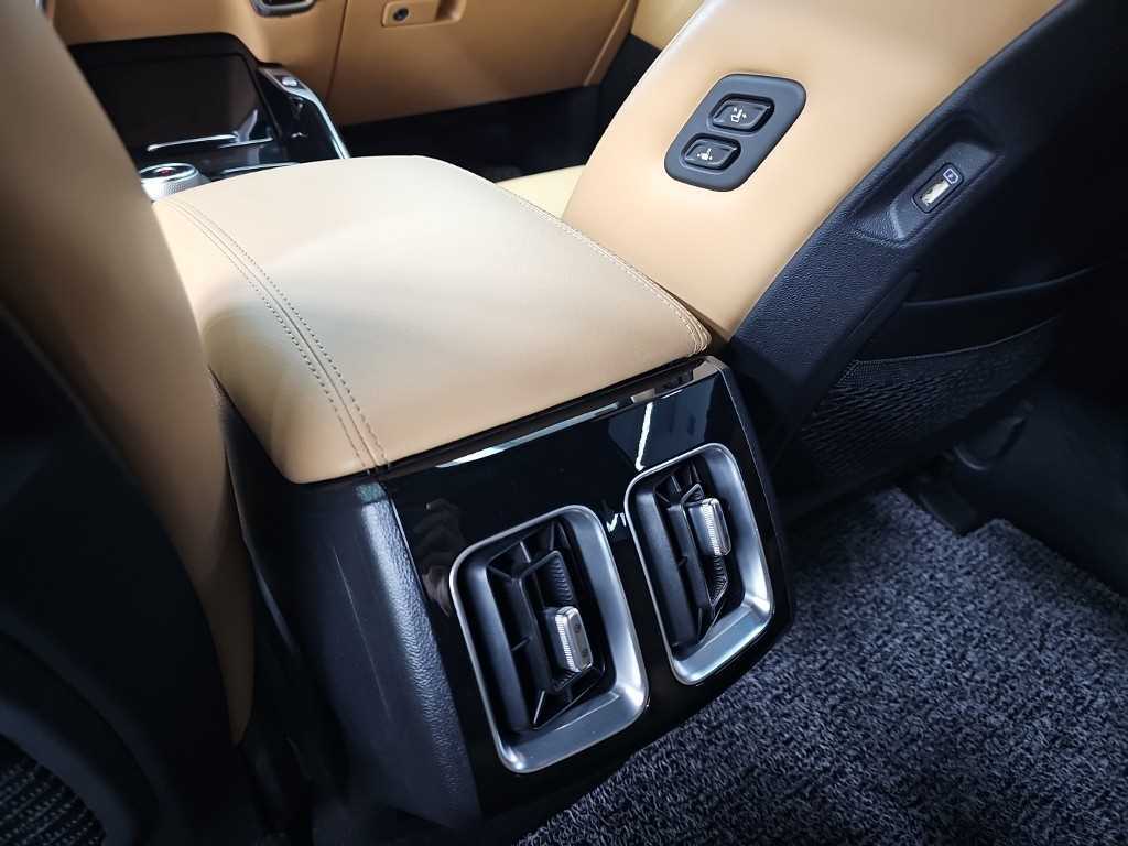 Kia Sorento — photo 14