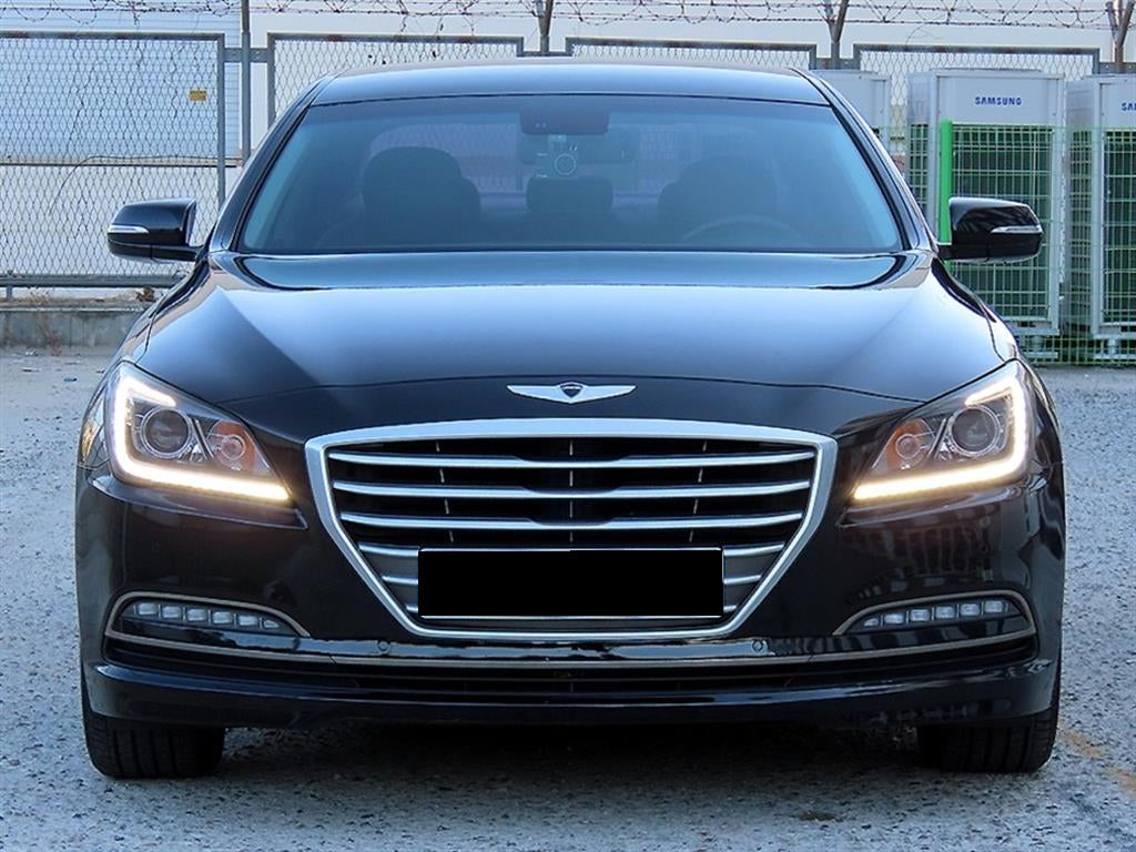 Hyundai Genesis — photo 01