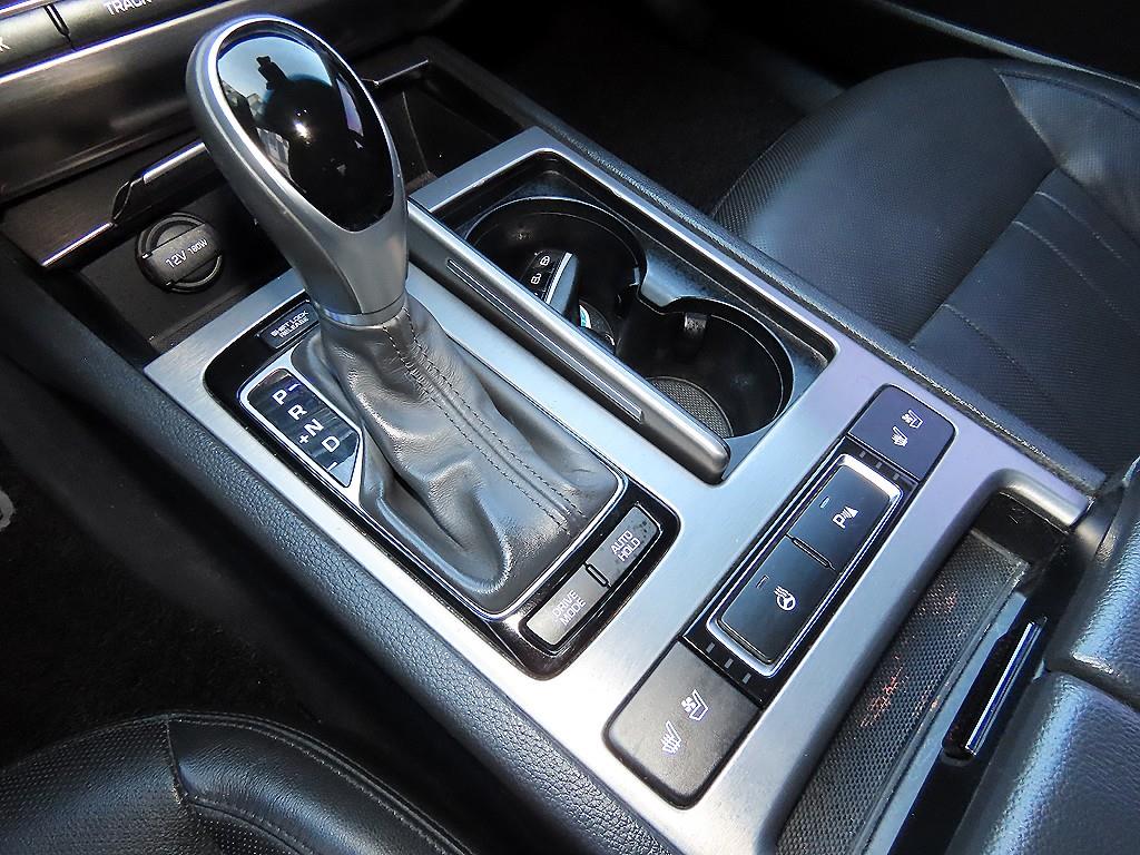Hyundai Genesis — photo 10