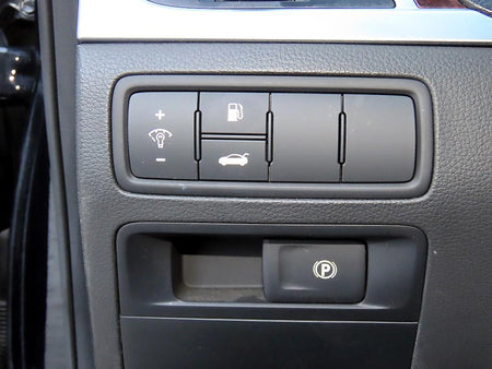 Hyundai Genesis — photo 12