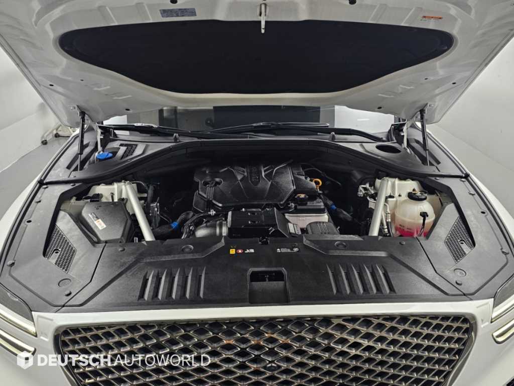 Genesis GV70 — photo 06