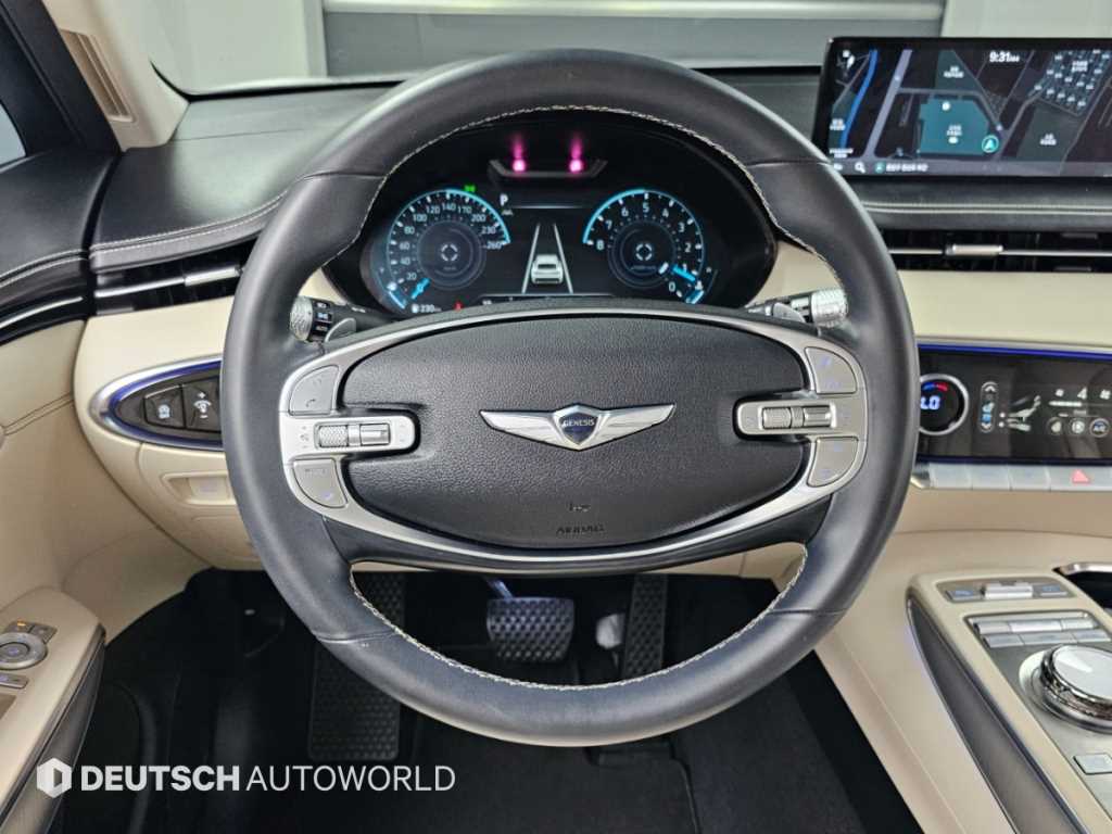 Genesis GV70 — photo 13