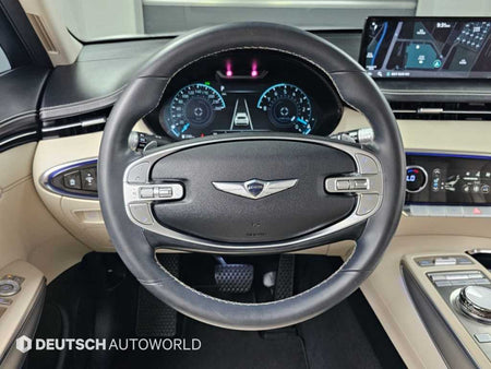 Genesis GV70 — photo 13