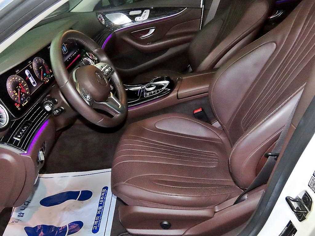 Mercedes-Benz CLS-Class — photo 06