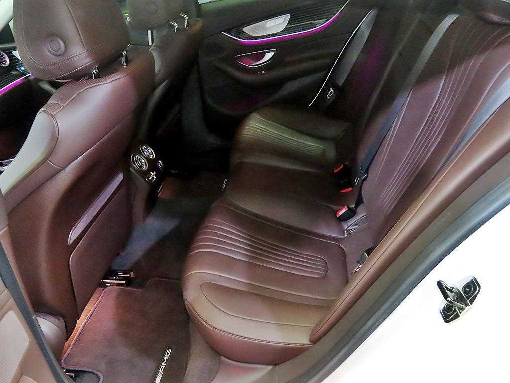 Mercedes-Benz CLS-Class — photo 07