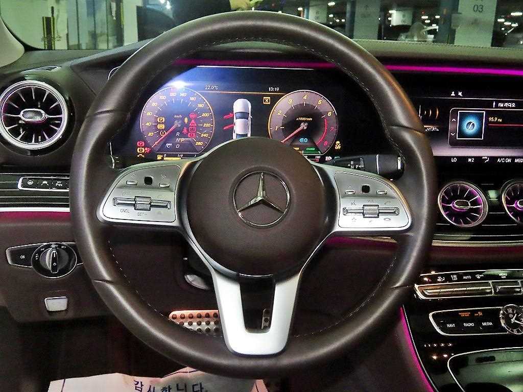 Mercedes-Benz CLS-Class — photo 08