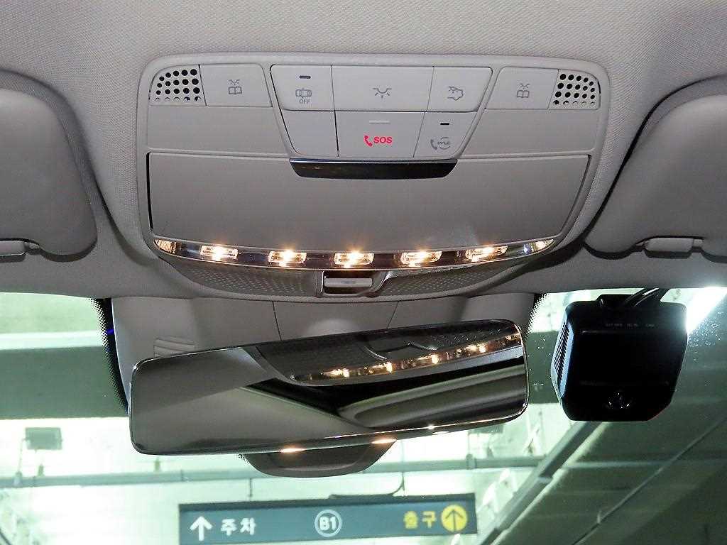 Mercedes-Benz CLS-Class — photo 15