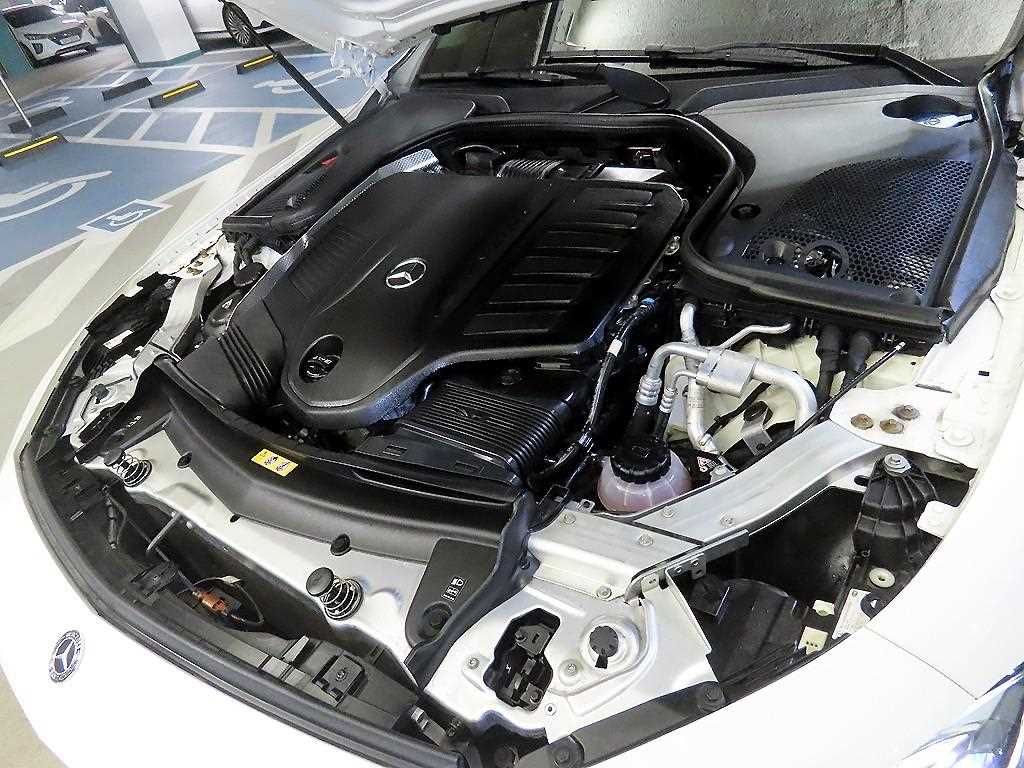Mercedes-Benz CLS-Class — photo 19