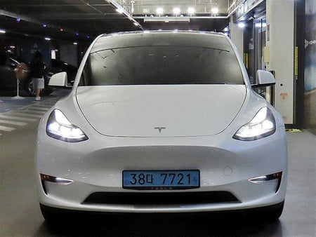 Tesla Model Y — photo 02