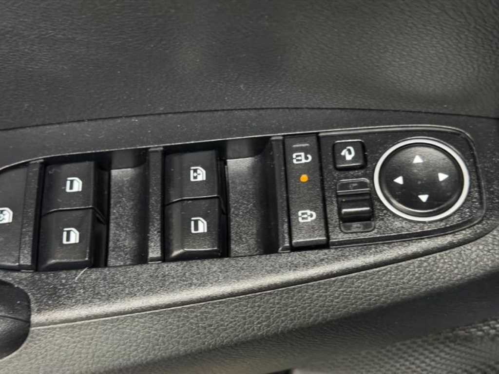 Kia Seltos — photo 15