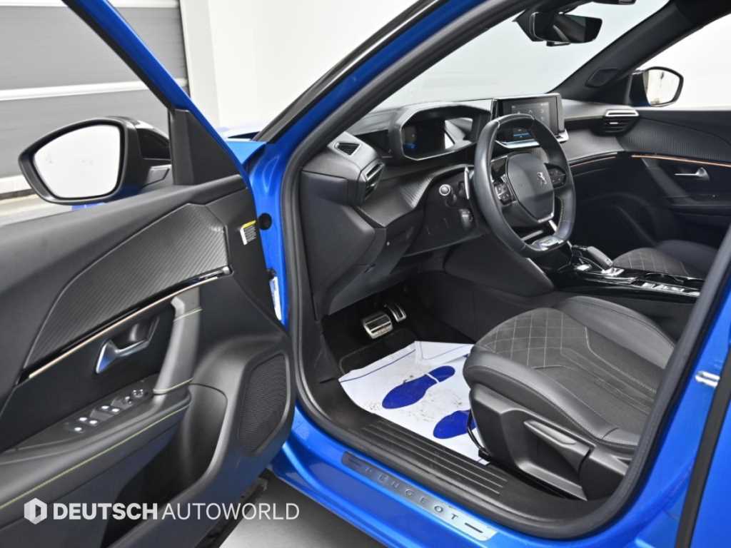 Peugeot 2008 — photo 11