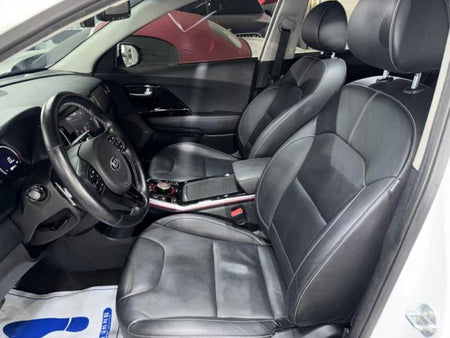 Kia Niro — photo 06