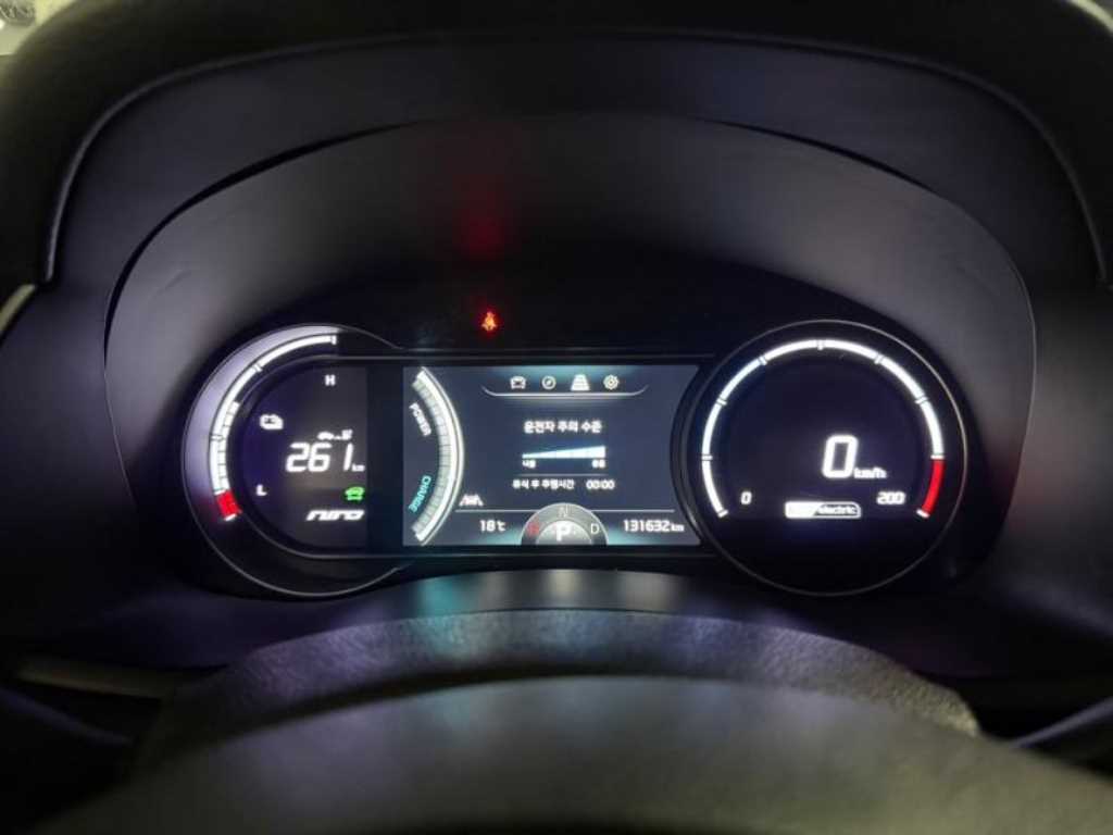 Kia Niro — photo 09