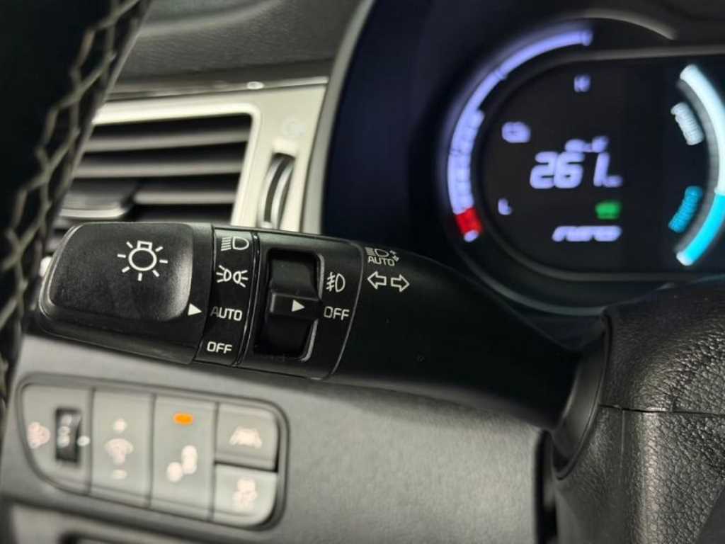 Kia Niro — photo 15