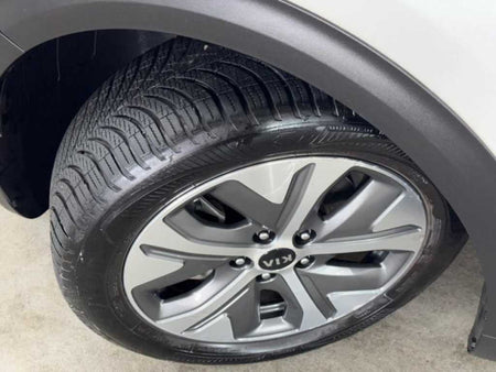 Kia Niro — photo 19