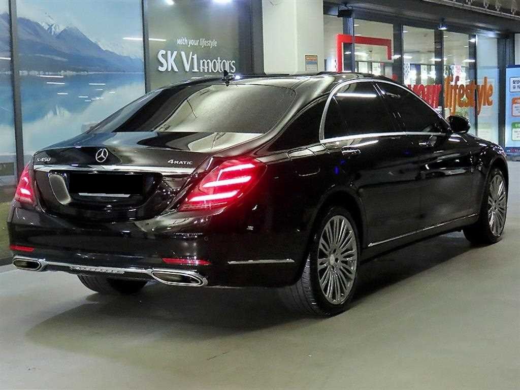 Mercedes-Benz S-Class — photo 04