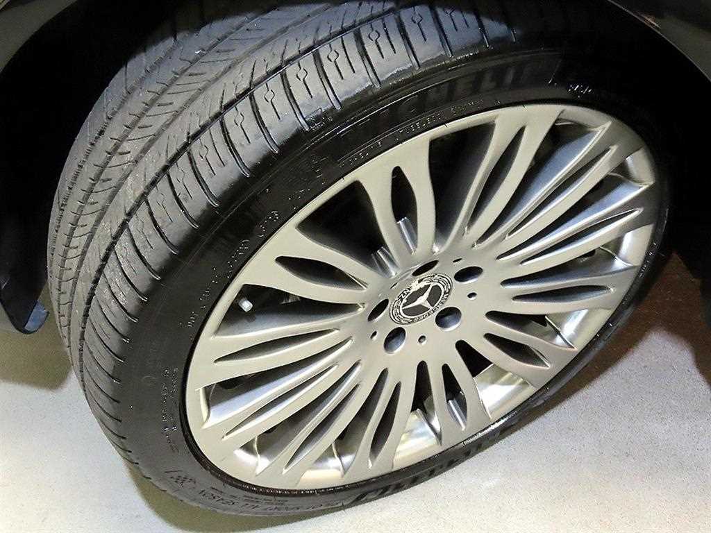 Mercedes-Benz S-Class — photo 20