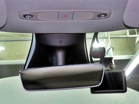 Tesla Model Y — photo 15