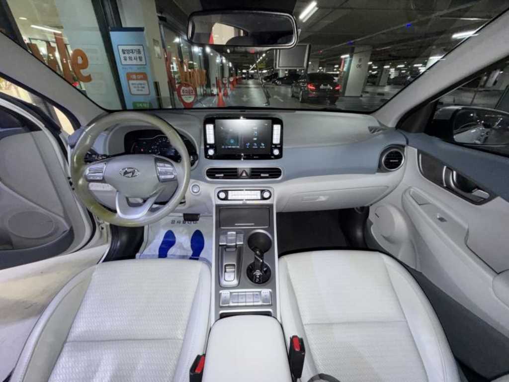 Hyundai Kona — photo 01