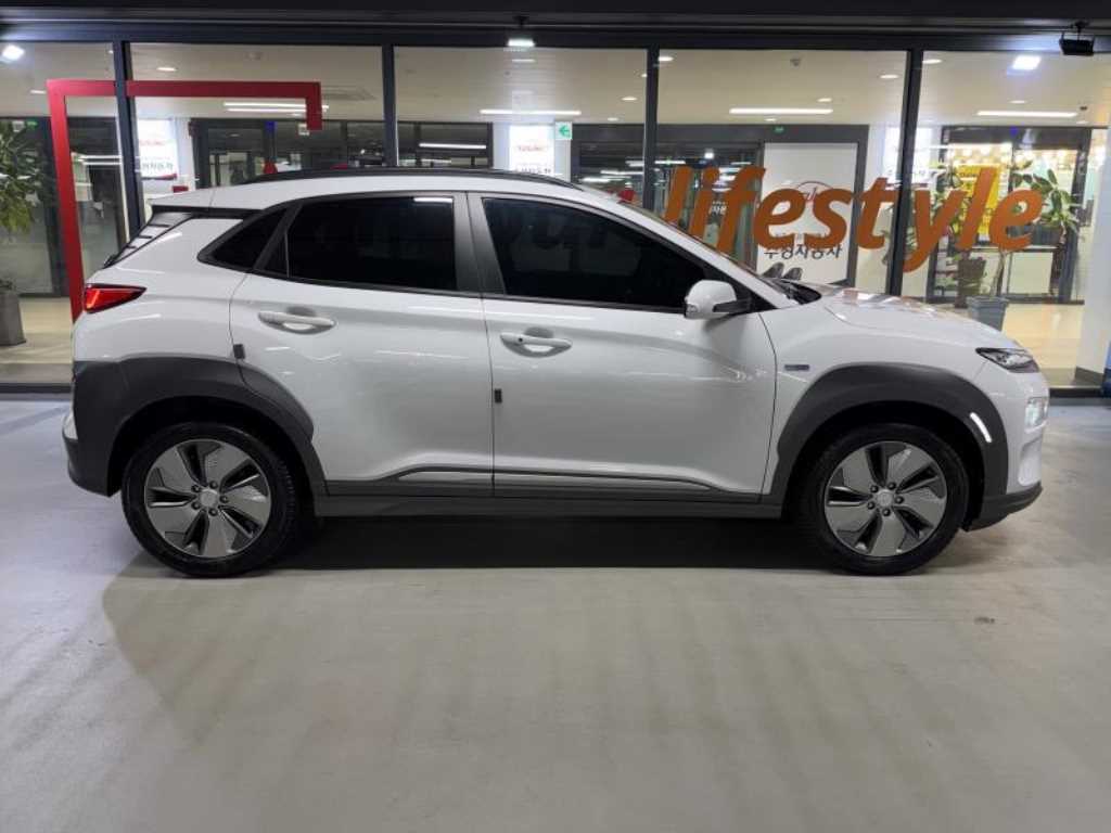 Hyundai Kona — photo 04