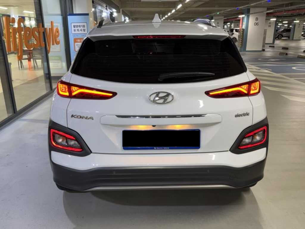 Hyundai Kona — photo 06