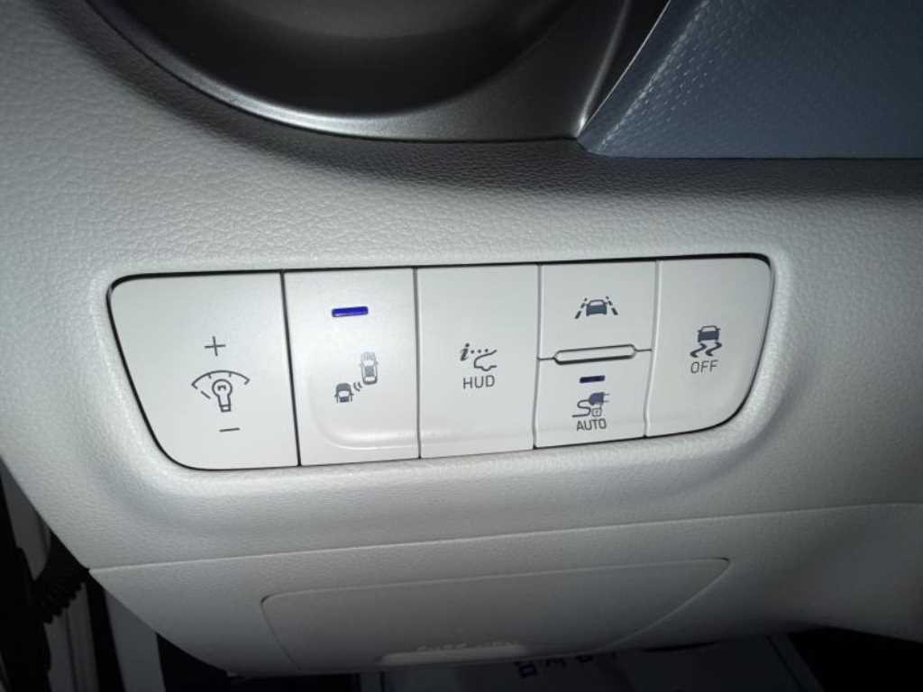 Hyundai Kona — photo 16