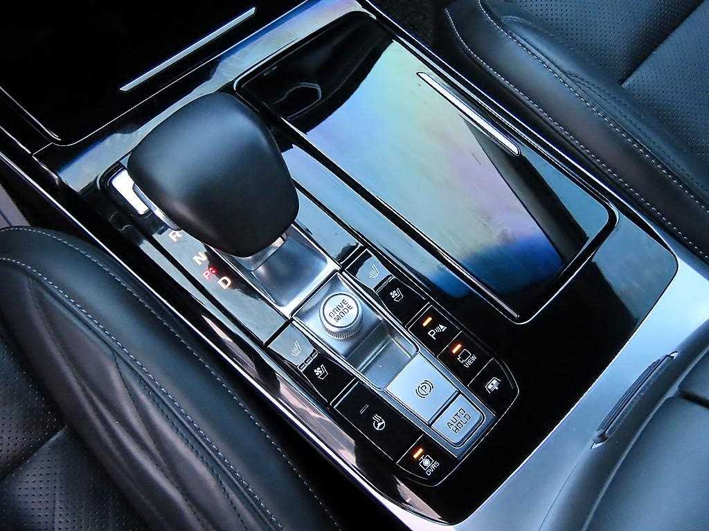 Kia K7 — photo 11
