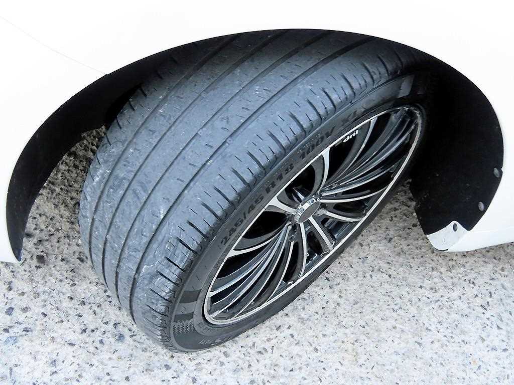 Kia K7 — photo 20