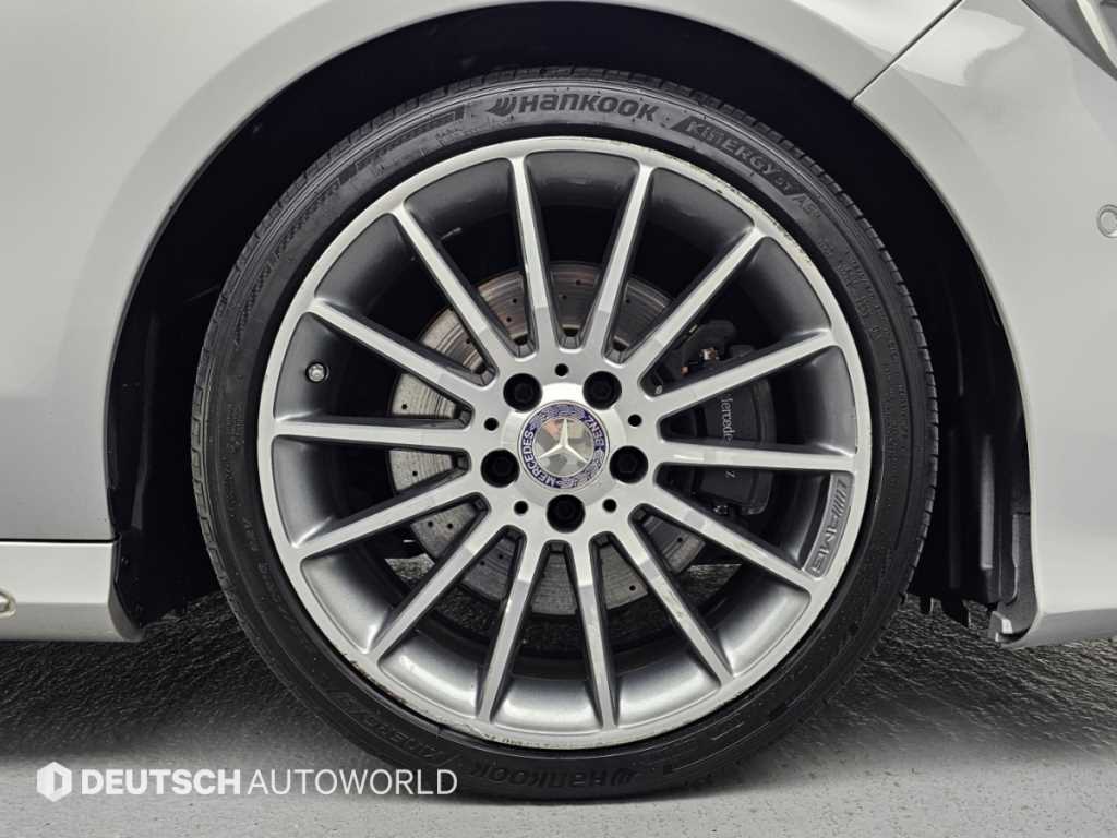 Mercedes-Benz CLA-Class — photo 05
