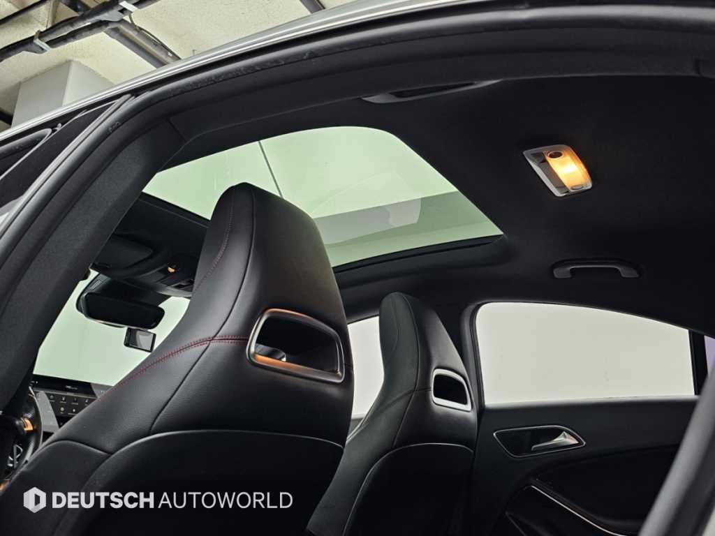 Mercedes-Benz CLA-Class — photo 11