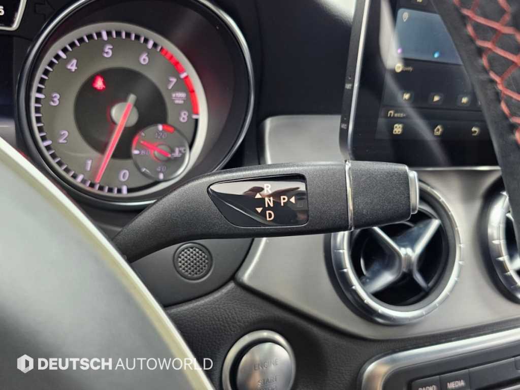 Mercedes-Benz CLA-Class — photo 13