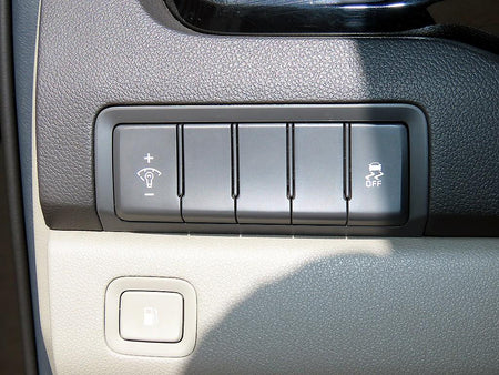 Kia Carnival — photo 13