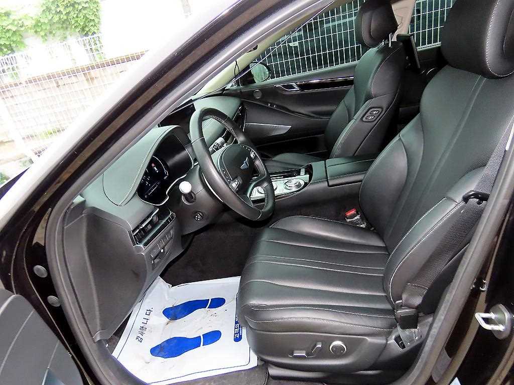 Genesis G80 — photo 05