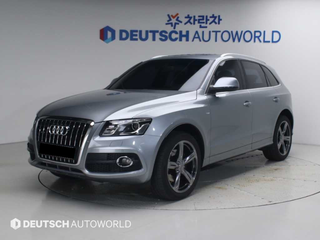 Audi Q5 — photo 01